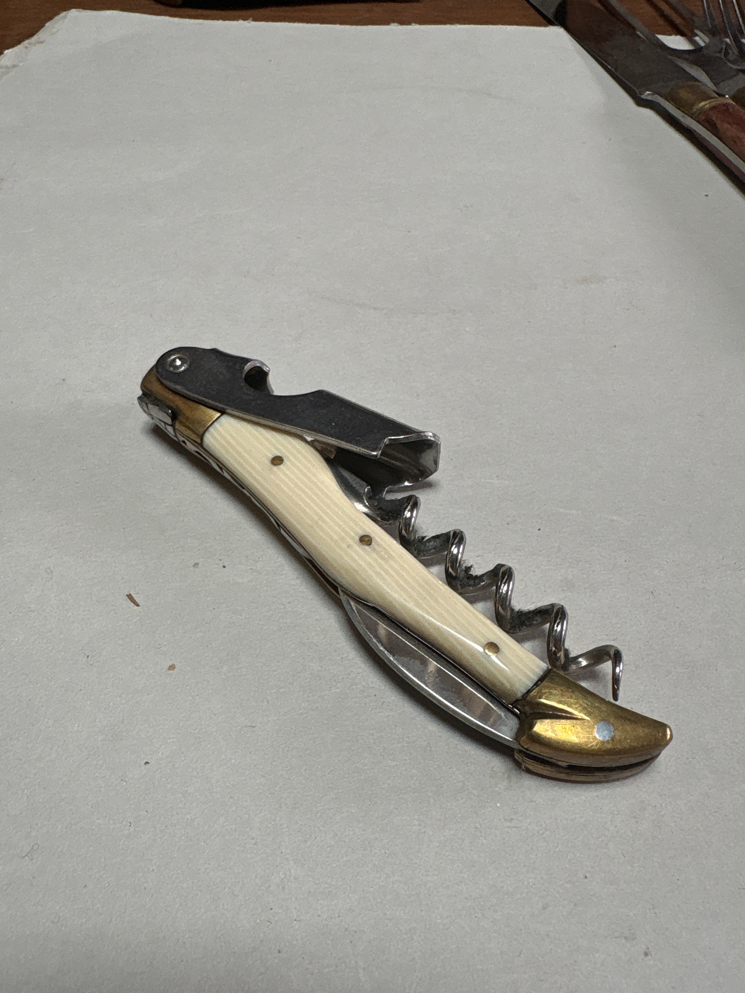 Sommelier Laguiole Classique – Mitre laiton